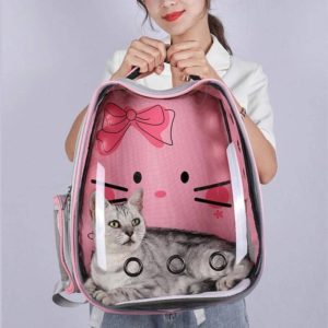 Nuestras mochilas ofrecen características adicionales como compartimentos de almacenamiento para llevar los elementos esenciales de tu mascota, como juguetes, golosinas y una botella de agua. Algunos modelos incluso tienen una cubierta impermeable desmontable para proteger a tu mascota en caso de lluvia inesperada.